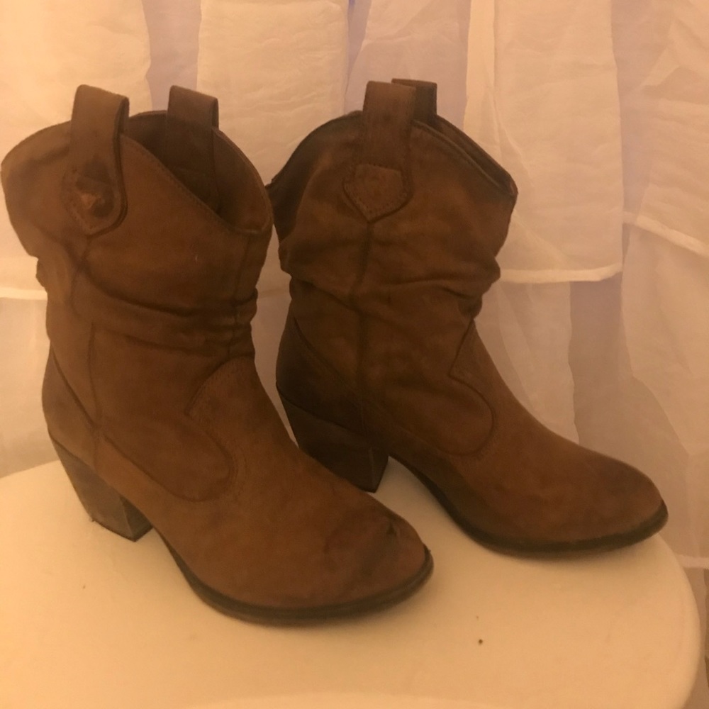 Rocket dog distressed western boots